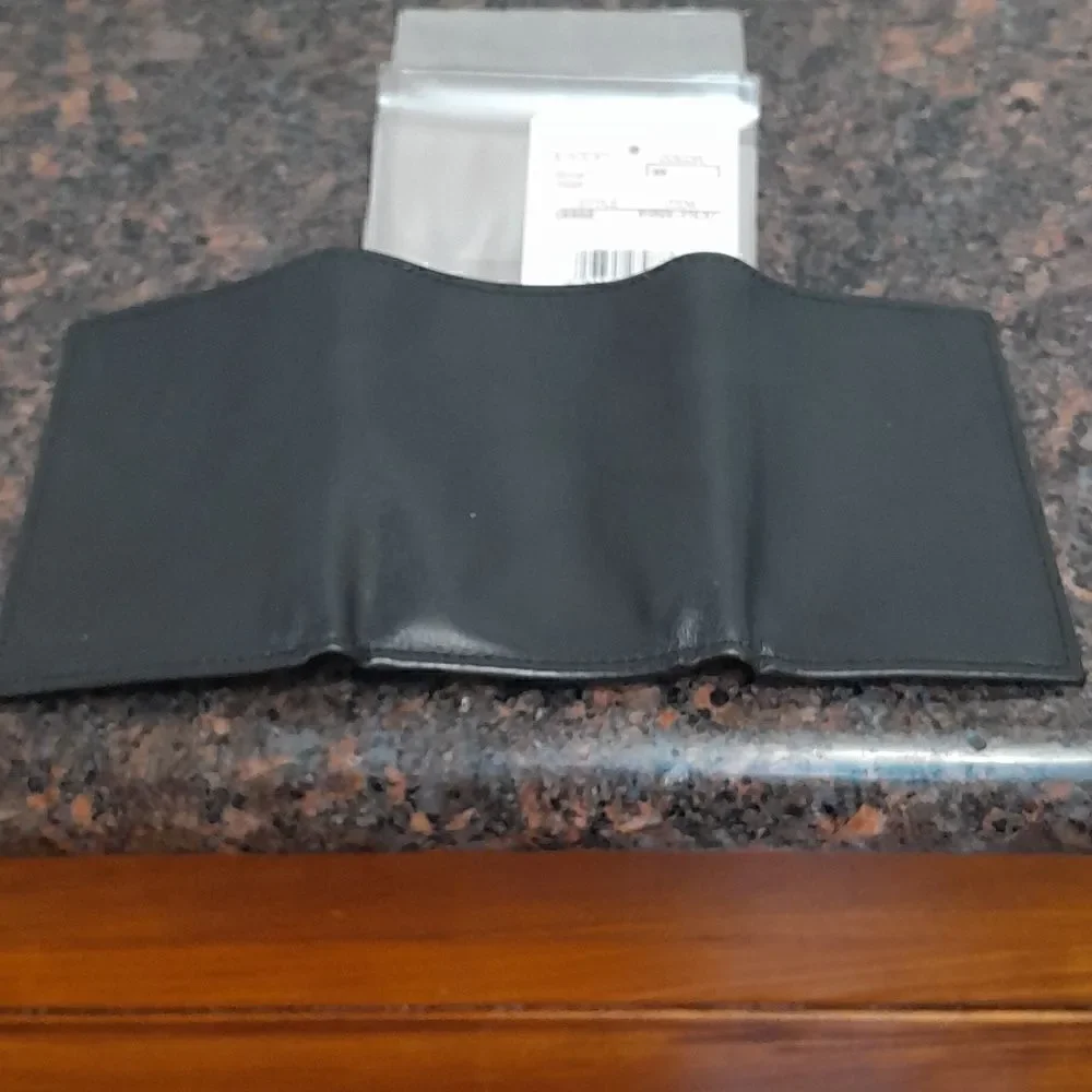 Buxton RFTD Wallet...NWT...